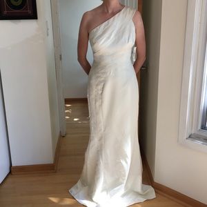 Badgley Mischka BNWT wedding gown size 6